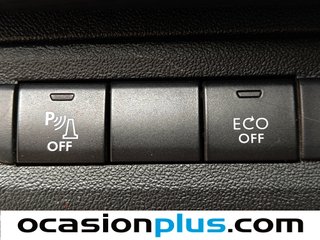 Peugeot 208 PureTech Signature 60 kW (82 CV)