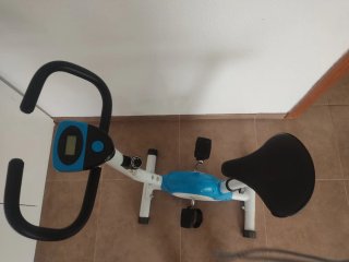 Bicicleta Estática Azul y Blanca