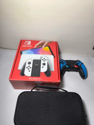 Nintendo Switch OLED + Controller e Accessori
