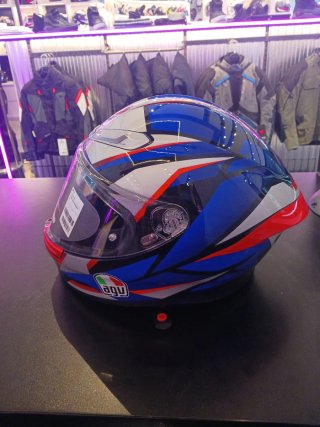 Casco AGV K6 Carbon Aramid talla M
