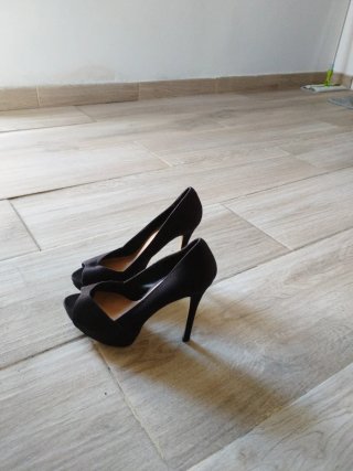 Zapatos de tacón negros