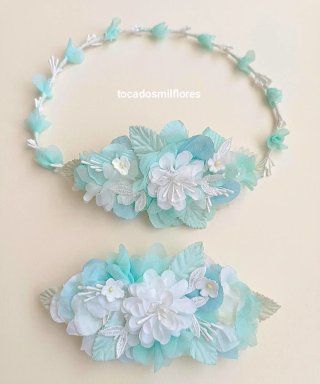 Corona comunión y broche flores azul y blanco