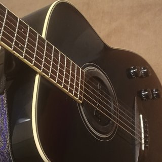 Guitarra electroacústica Yamaha FG720S