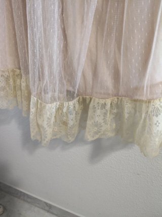 Falda vintage de encaje beige Marca magnolia