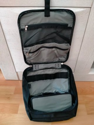 Neceser Viaje Billabong Negro con Ribete Rojo