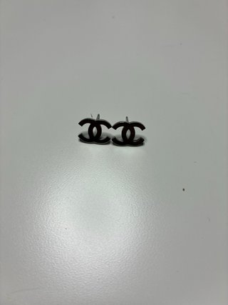 Pendientes Chanel CC Plateados