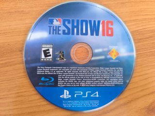 PS4 (PlayStation 4) con 2 mandos y juegos