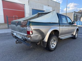 Mitsubishi L 200 2004