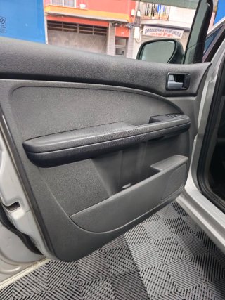 LEER DESCRIPCIÓN Ford C-MAX 2007
