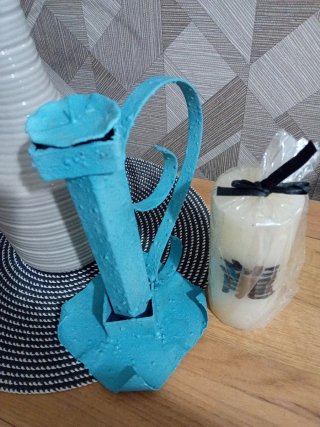Candelabro antico in ferro con candela in regalo