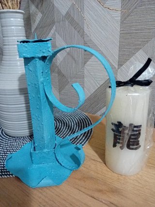 Candelabro antico in ferro con candela in regalo