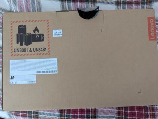 Portátil Lenovo V15 i3 8GB / 256GB SSD