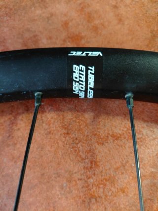 Rueda delantera 27.5 Enduro ETRTO tubbeless