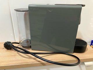 Macchina da caffè Krups Nespresso grigia