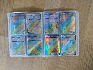 Álbum Pokémon con cartas. Precio negociable.