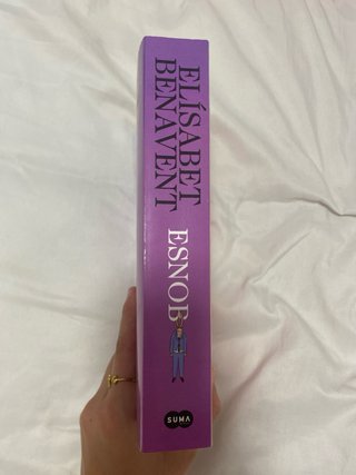 Libro Esnob de Elísabet Benavent