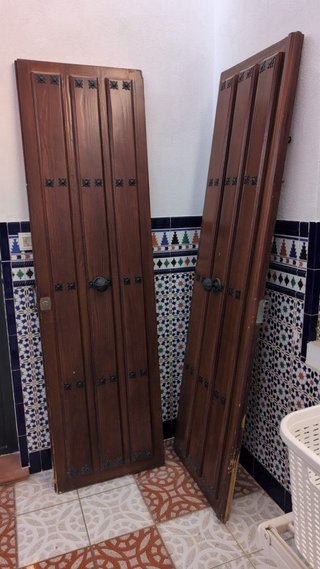 Puerta de calle madera pino