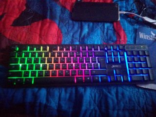 Teclado y Ratón RGB con Soporte Móvil y puerto