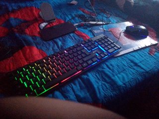Teclado y Ratón RGB con Soporte Móvil y puerto