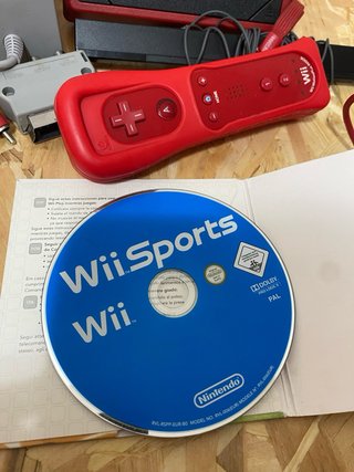 Nintendo wii mini Rossa + accessori e Gioco