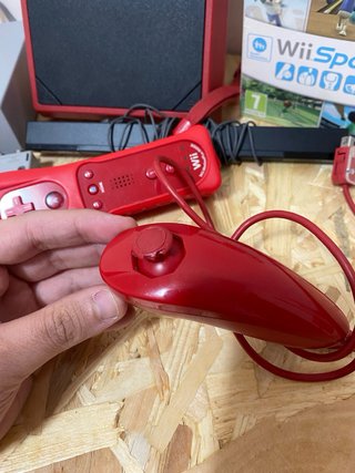 Nintendo wii mini Rossa + accessori e Gioco