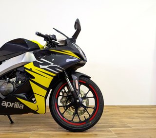 APRILIA RS 125   (modelo actual) 2026