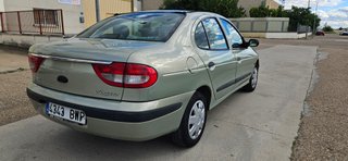Renault Megane 1.4i 16v 95cv
