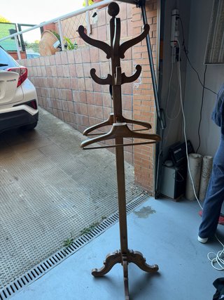 Perchero de madera maciza