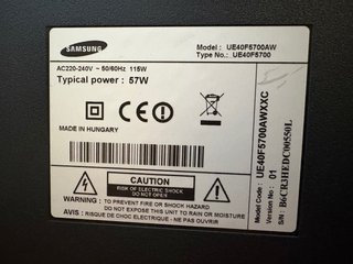 TV Samsung 40 pulgadas Negra