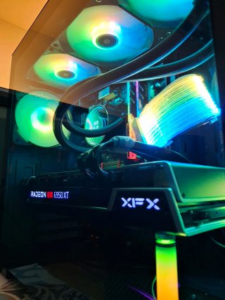 PC Gaming R7 16GB RAM 1TB SSD RX 6950XT
