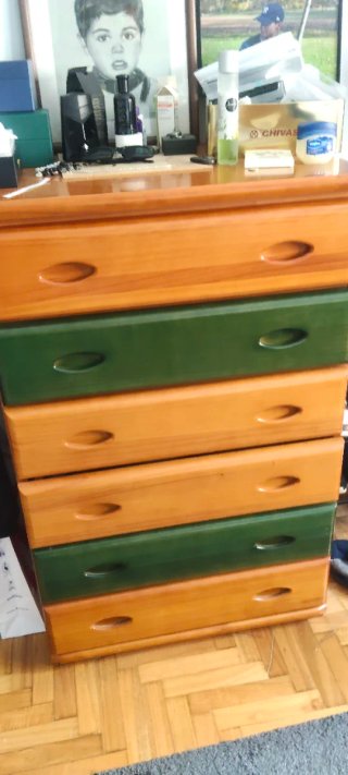 Escritorio madera con cajones y estantería
