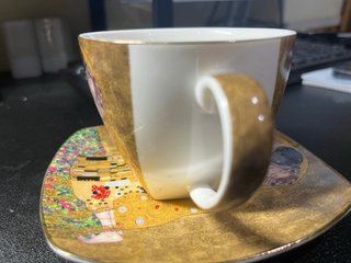 Taza y Plato Gustav Klimt El Beso