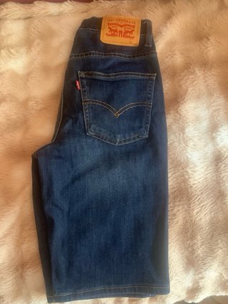 Vaqueros Levis Cortos