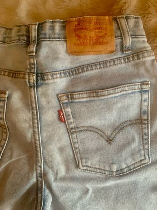 Vaqueros Levis Cortos