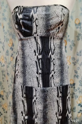 Mini vestido estampado serpiente