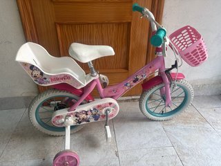 Bicicleta infantil Minnie 14 con ruedines