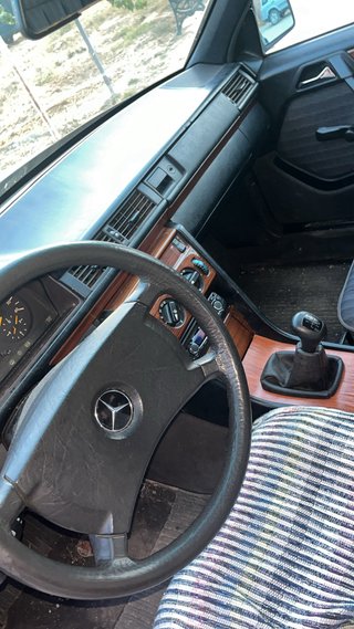 Mercedes-Benz Sedán Negro