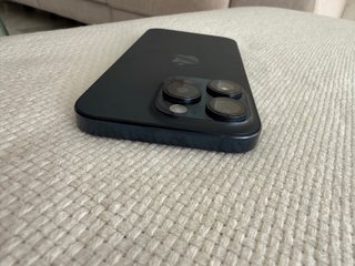 iPhone 15 Pro Negro/Azul Marino