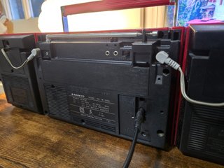 Radiocassette Sanyo M-V40L Rojo