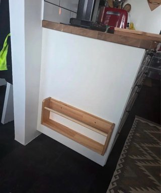 Estantería de madera o especiero