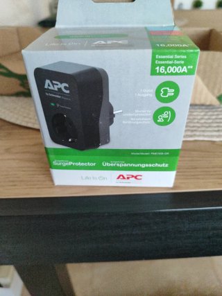 Protector de sobretensión APC PME1WB-GR
