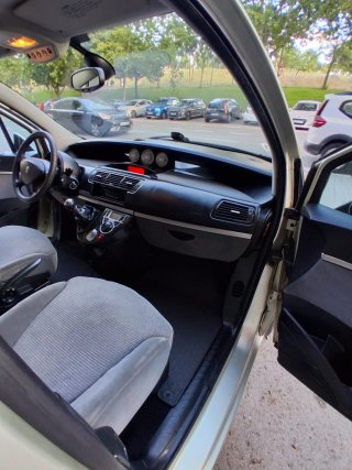 Peugeot 807 2008