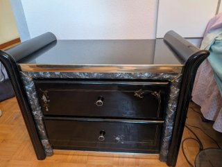Conjunto Dormitorio: Armario, mesillas y comoda