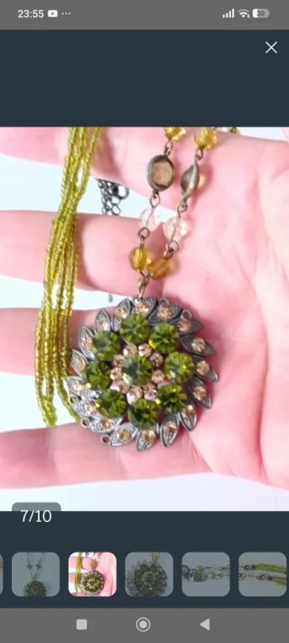 Collar vintage floral cristales verde y dorado
