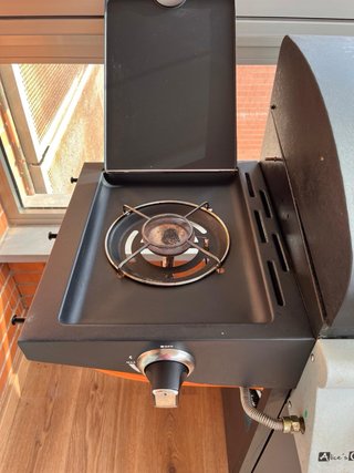 Barbacoa de gas y cocina exterior