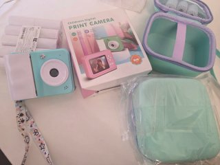 Funda y cámara de fotos instantáneas