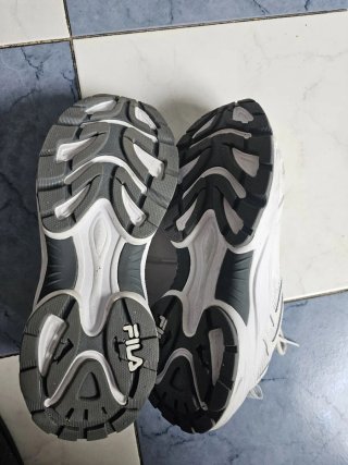 Zapatillas Fila Talla 38.5 Blancas
