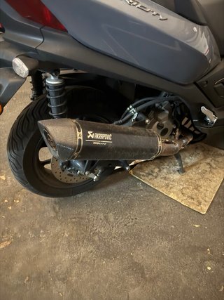 Yamaha Tricity 300 2023 Akrapovic + Extras