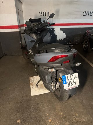 Yamaha Tricity 300 2023 Akrapovic + Extras
