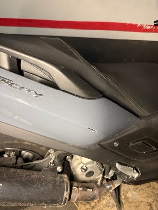 Yamaha Tricity 300 2023 Akrapovic + Extras